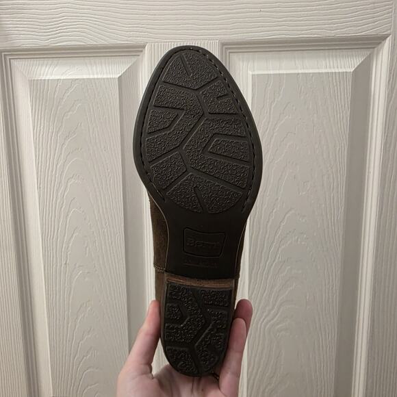 Born Brown Distressed Suede Chelsea Dallia Slip On Ankle Boots Size 10M - Picture 6 of 9